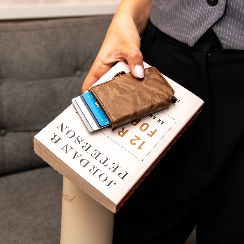 1-04_1000x-1.jpg Billetera Camouflage - Limited