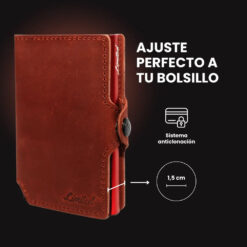 Billetera Slim Leather Collection LIMITED de cuero real color café, con mecanismo de eyección para tarjetas y compartimiento de billetes, protección RFID antirobo y diseño minimalista para hombre.