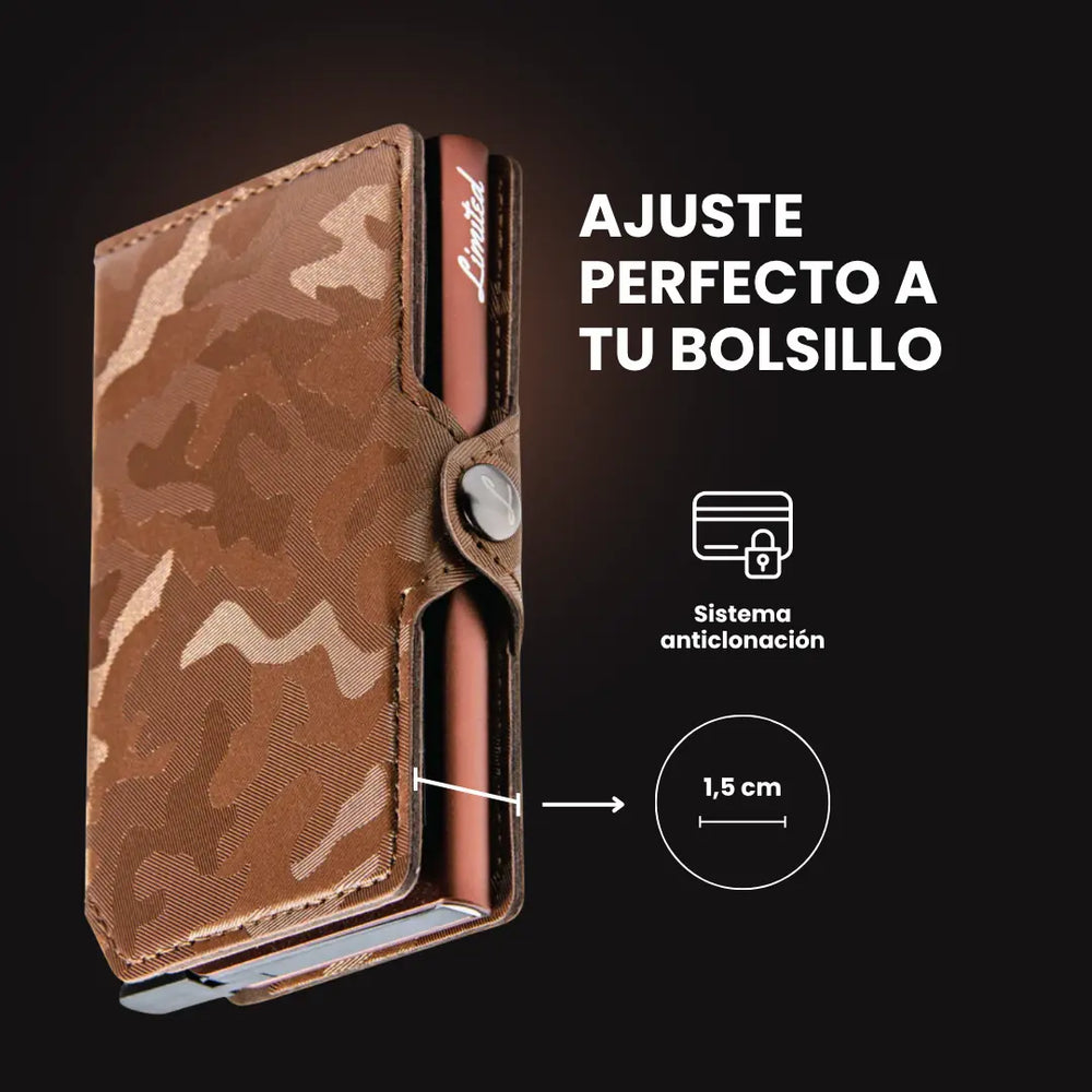sin_sombra_14_1000x.jpg "Billetera LIMITED modelo camouflage con acabado brillante, protección RFID y diseño compacto ideal para destacar con estilo y seguridad."